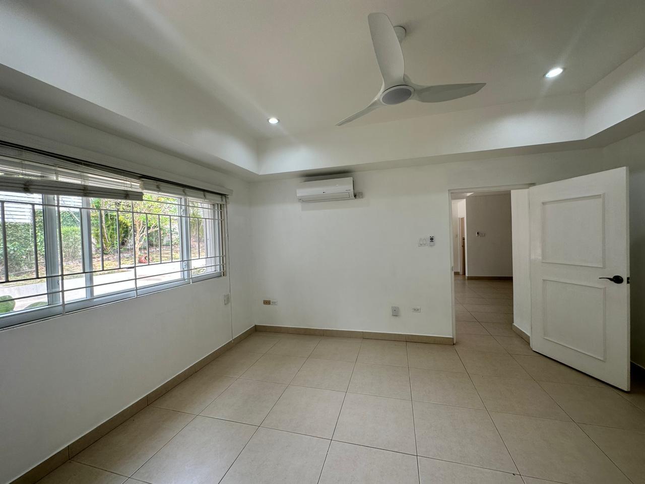 House For Rent: HYPERION AVENUE, Kingston 6 | $6,000 photo 5