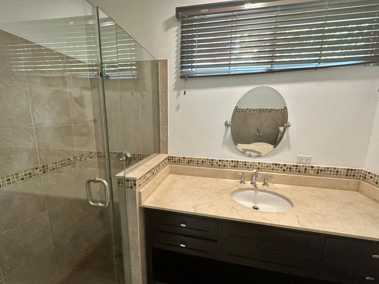House For Rent: HYPERION AVENUE, Kingston 6 | $6,000 photo 6