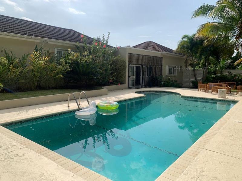 House For Rent: HYPERION AVENUE, Kingston 6 | $6,000 photo 9