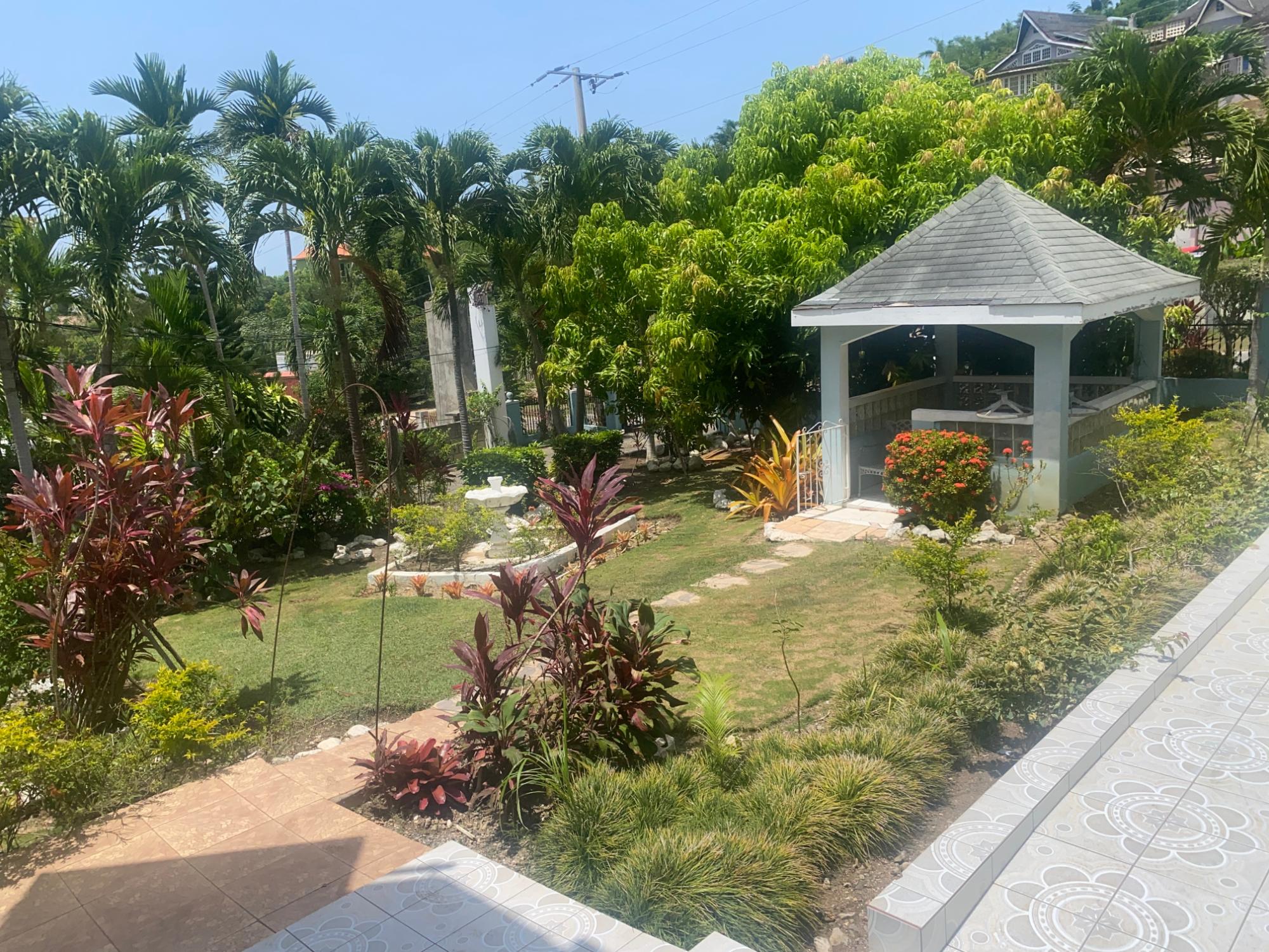 House For Sale: TORADA HEIGHTS, Ironshore | $900,000 photo 8