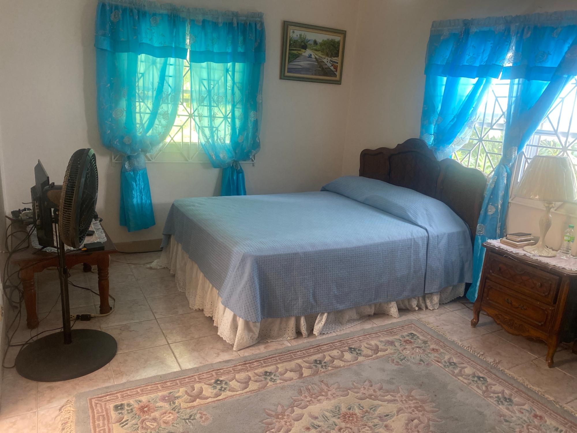 House For Sale: TORADA HEIGHTS, Ironshore | $900,000 photo 20