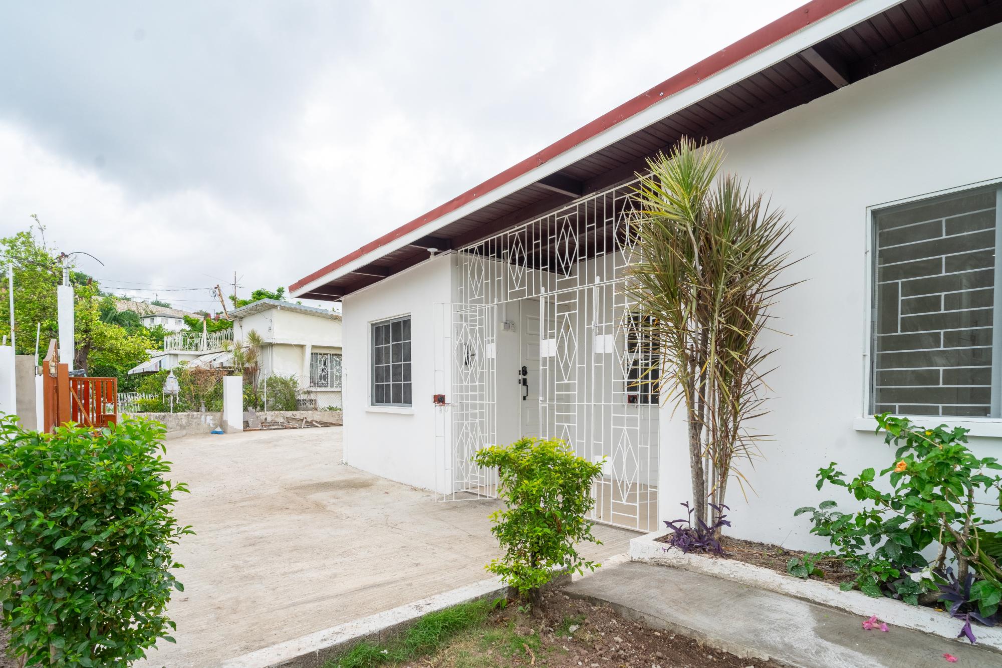 House For Rent: CALCRAFT AVENUE KINGSTON, Kingston 8 | $195,000 photo 2