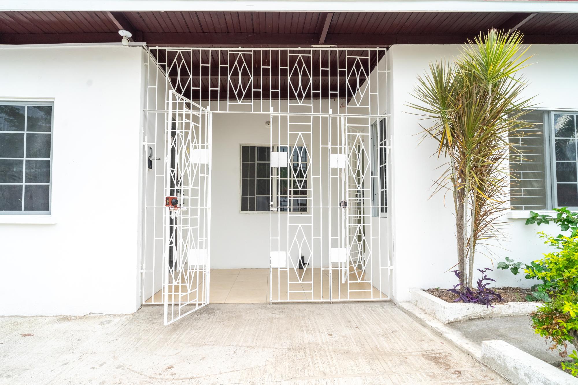 House For Rent: CALCRAFT AVENUE KINGSTON, Kingston 8 | $195,000 photo 5