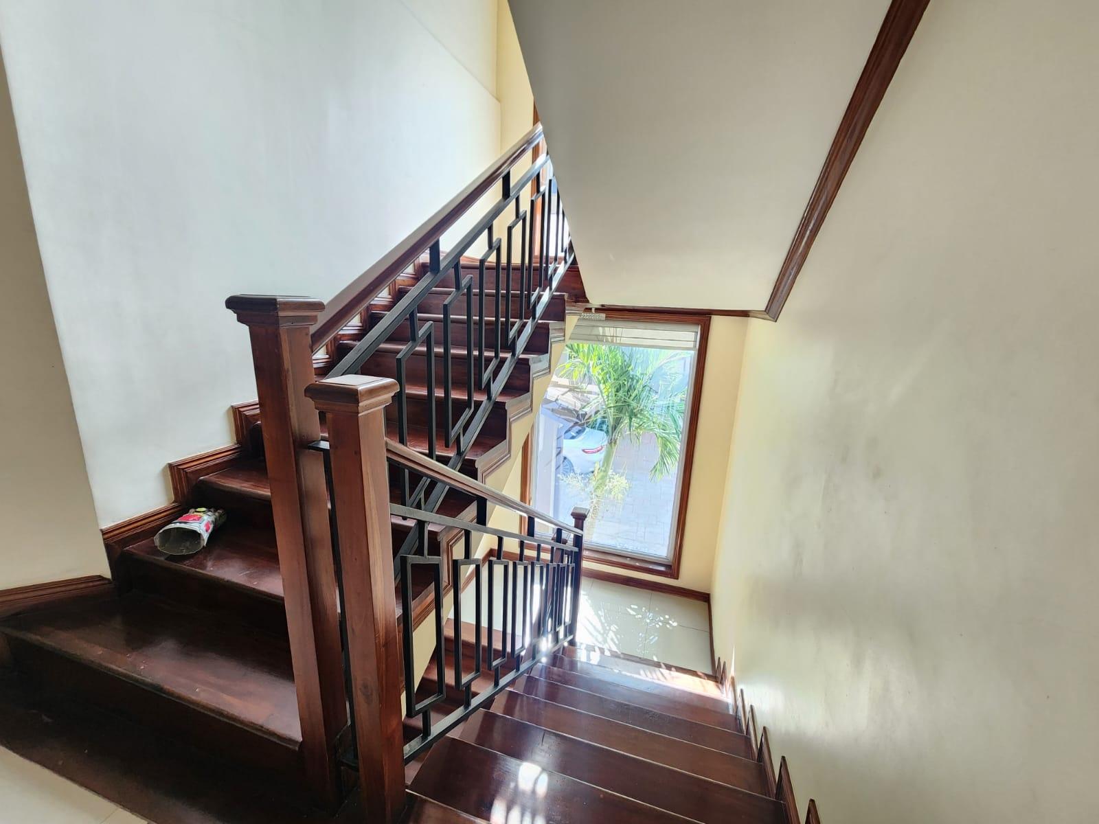 Townhouse For Sale: DILLSBURY AVENUE, Kingston 6 | $160,000,000 photo 11