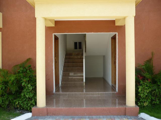 Apartment For Rent: UNIVERSITY CRESCENT, Kingston 6 | $220,000 photo 2
