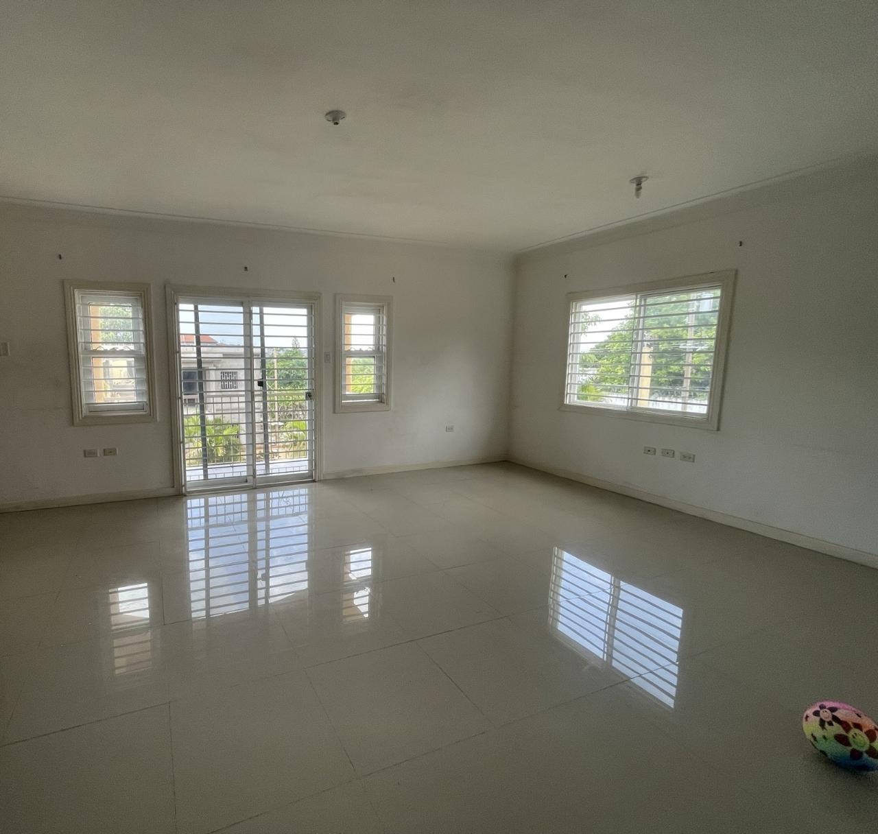 Apartment For Rent: UNIVERSITY CRESCENT, Kingston 6 | $220,000 photo 10