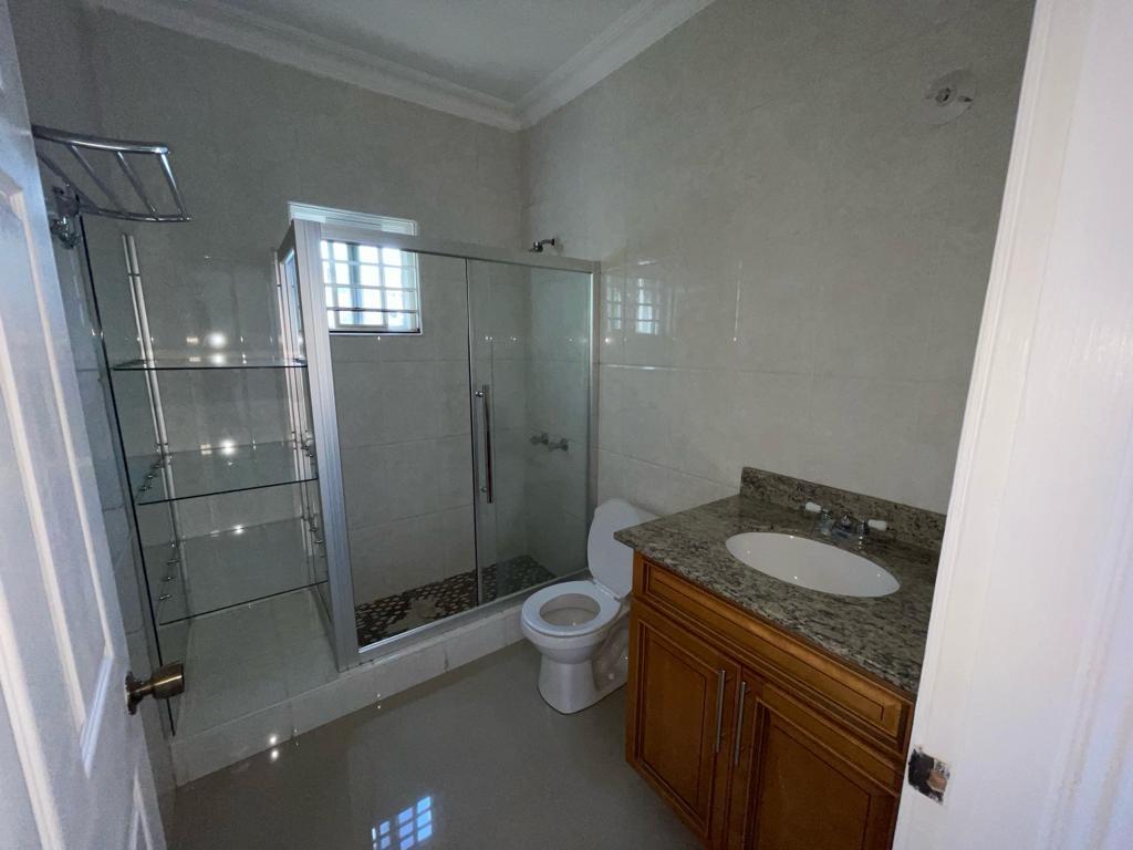 Apartment For Rent: UNIVERSITY CRESCENT, Kingston 6 | $220,000 photo 16