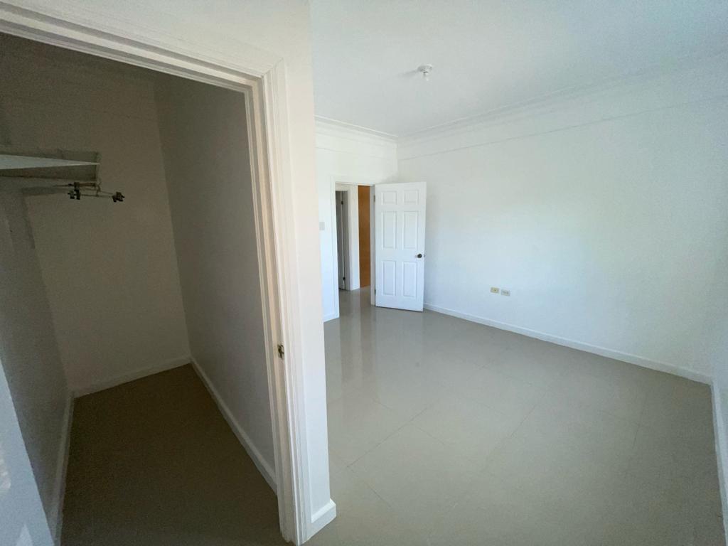Apartment For Rent: UNIVERSITY CRESCENT, Kingston 6 | $220,000 photo 17