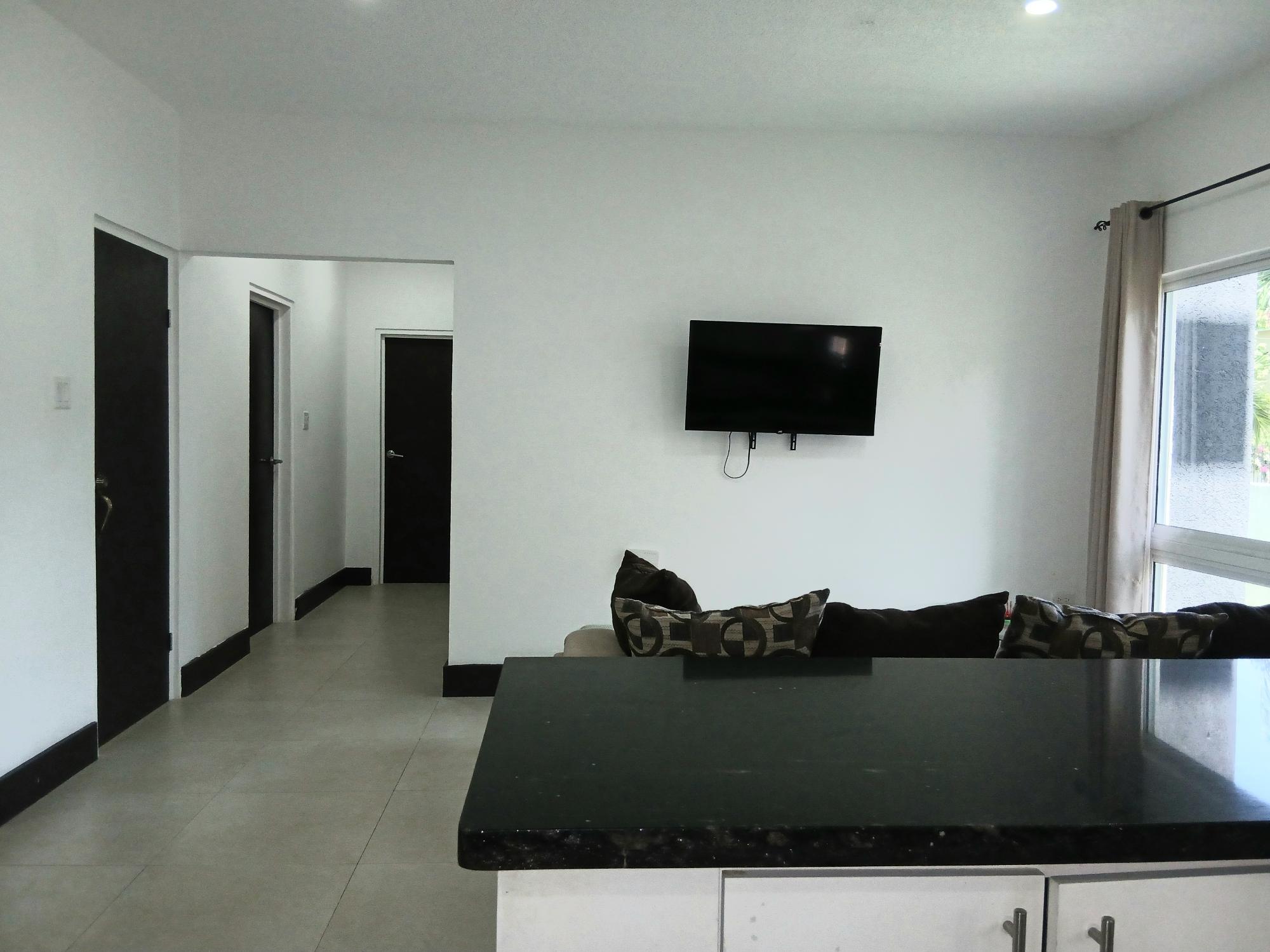 Apartment For Rent: POINCIANA AVENUE, CARDIFF, Runaway Bay | $1,400 photo 8