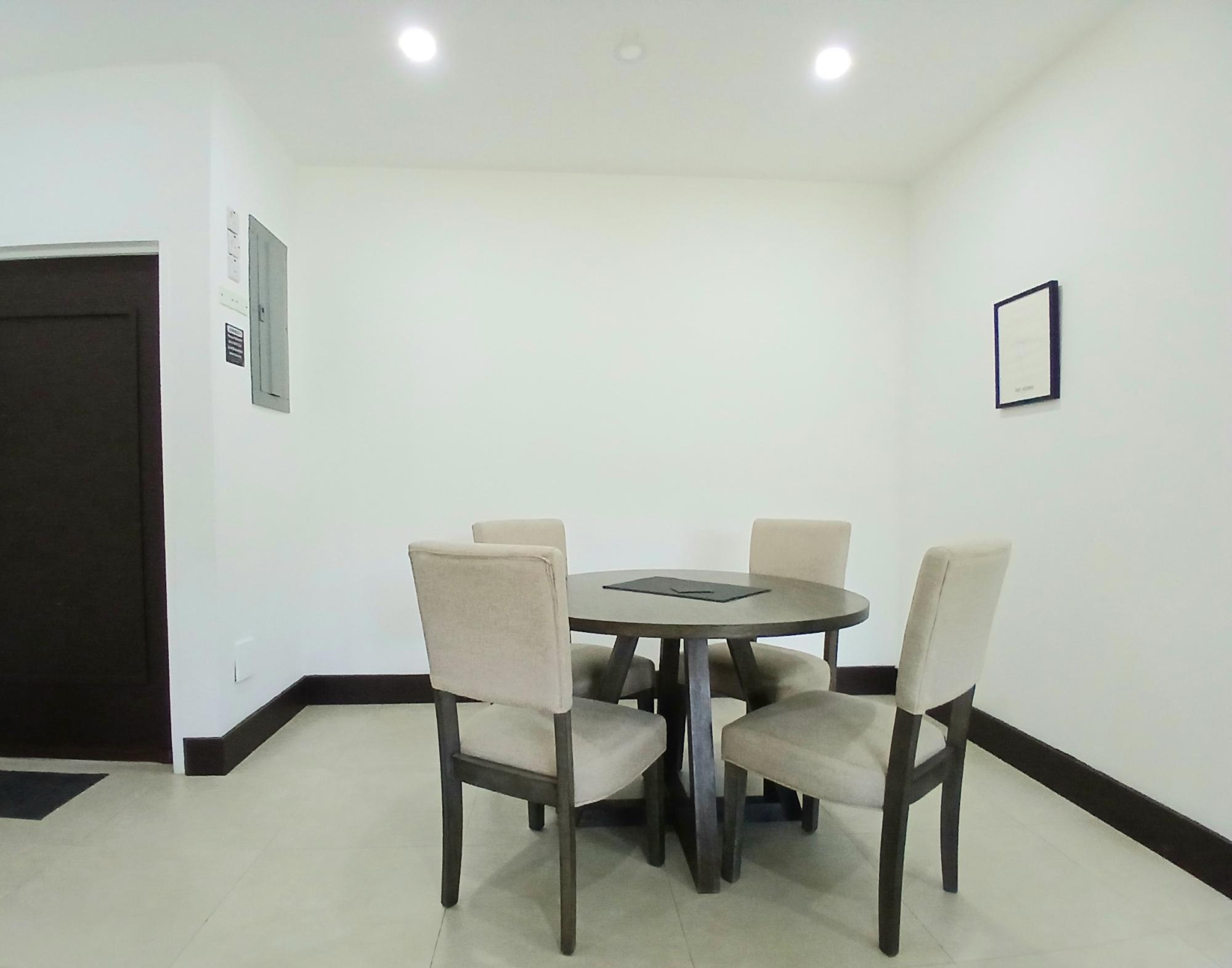 Apartment For Rent: POINCIANA AVENUE, CARDIFF, Runaway Bay | $1,400 photo 9