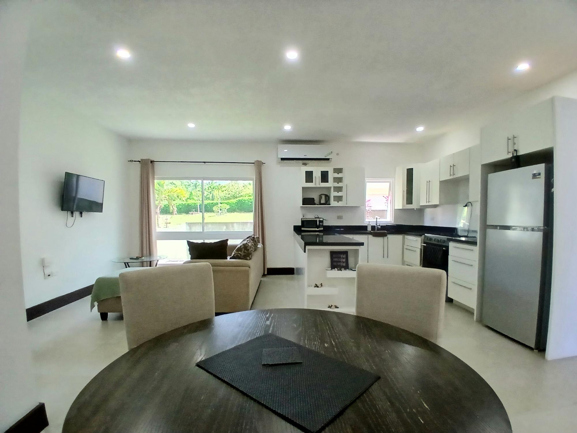 Apartment For Rent: POINCIANA AVENUE, CARDIFF, Runaway Bay | $1,400 photo 10