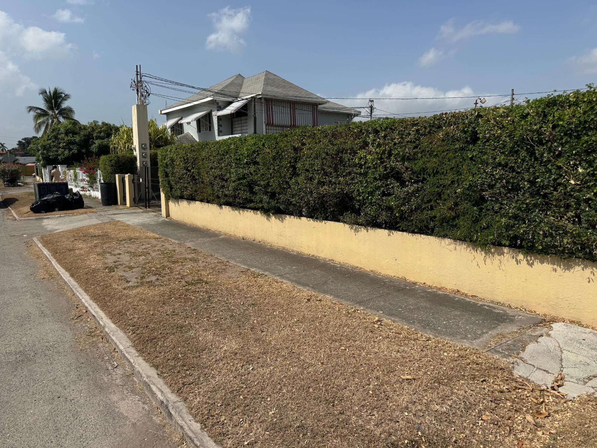 House For Sale: CARANATION WAY, MONA KI, Kingston 6 | $70,000,000 photo 2
