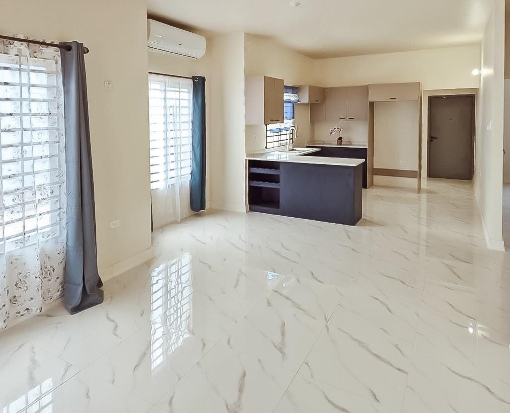 House For Rent: CORAL SPRING ESTATE, Coral Spring | $130,000 photo 3