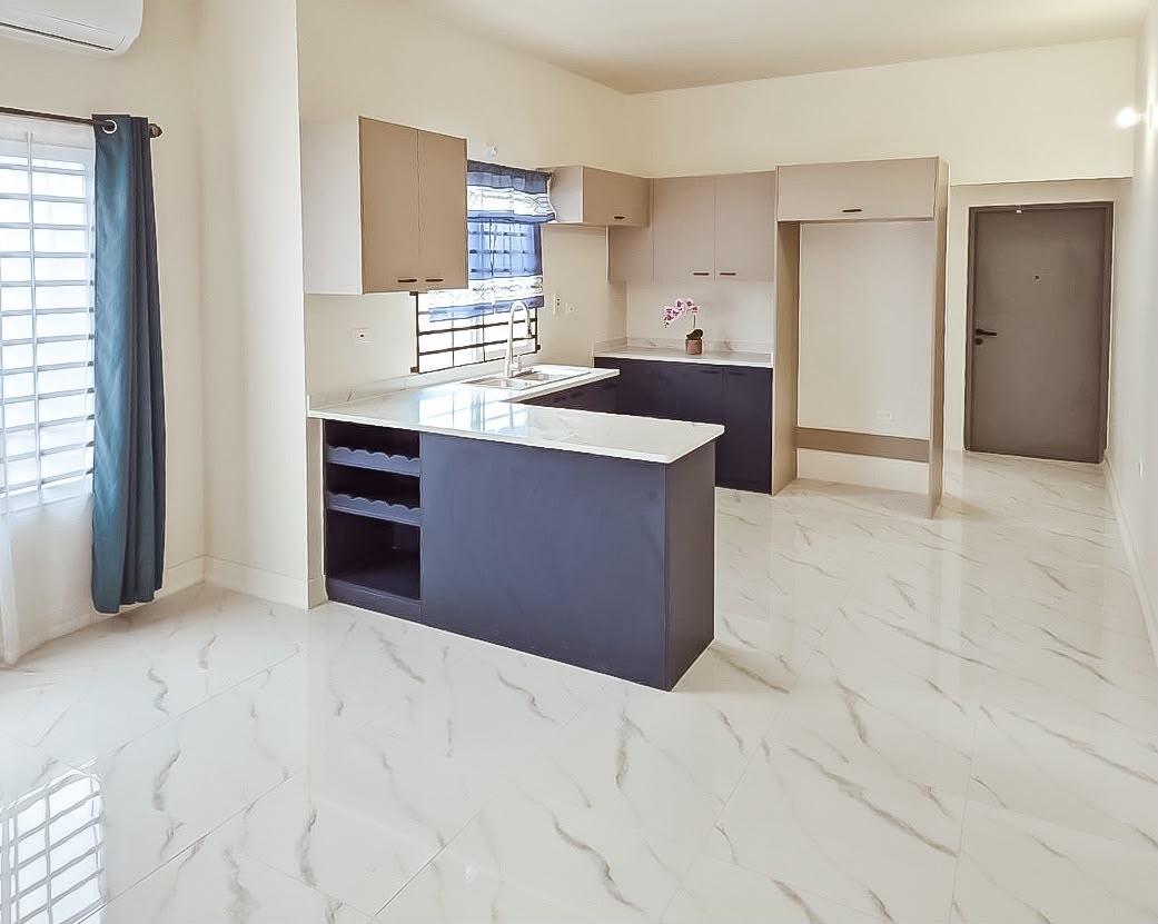 House For Rent: CORAL SPRING ESTATE, Coral Spring | $130,000 photo 4