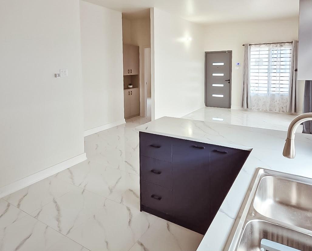 House For Rent: CORAL SPRING ESTATE, Coral Spring | $130,000 photo 5