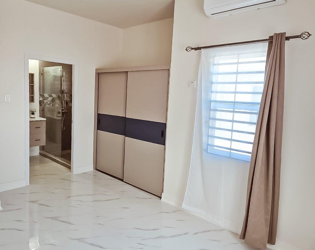 House For Rent: CORAL SPRING ESTATE, Coral Spring | $130,000 photo 8