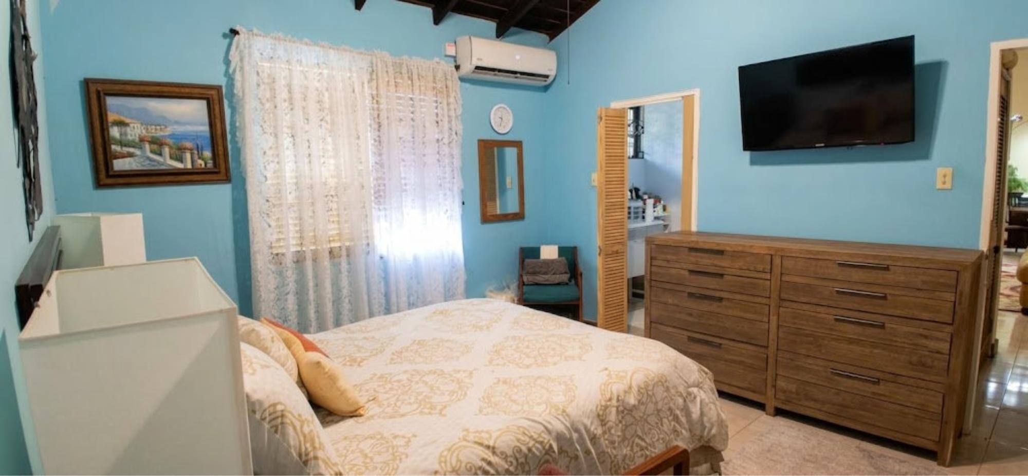 House For Sale: PIMENTO DRIVE, Tower Isle | $325,000 photo 6