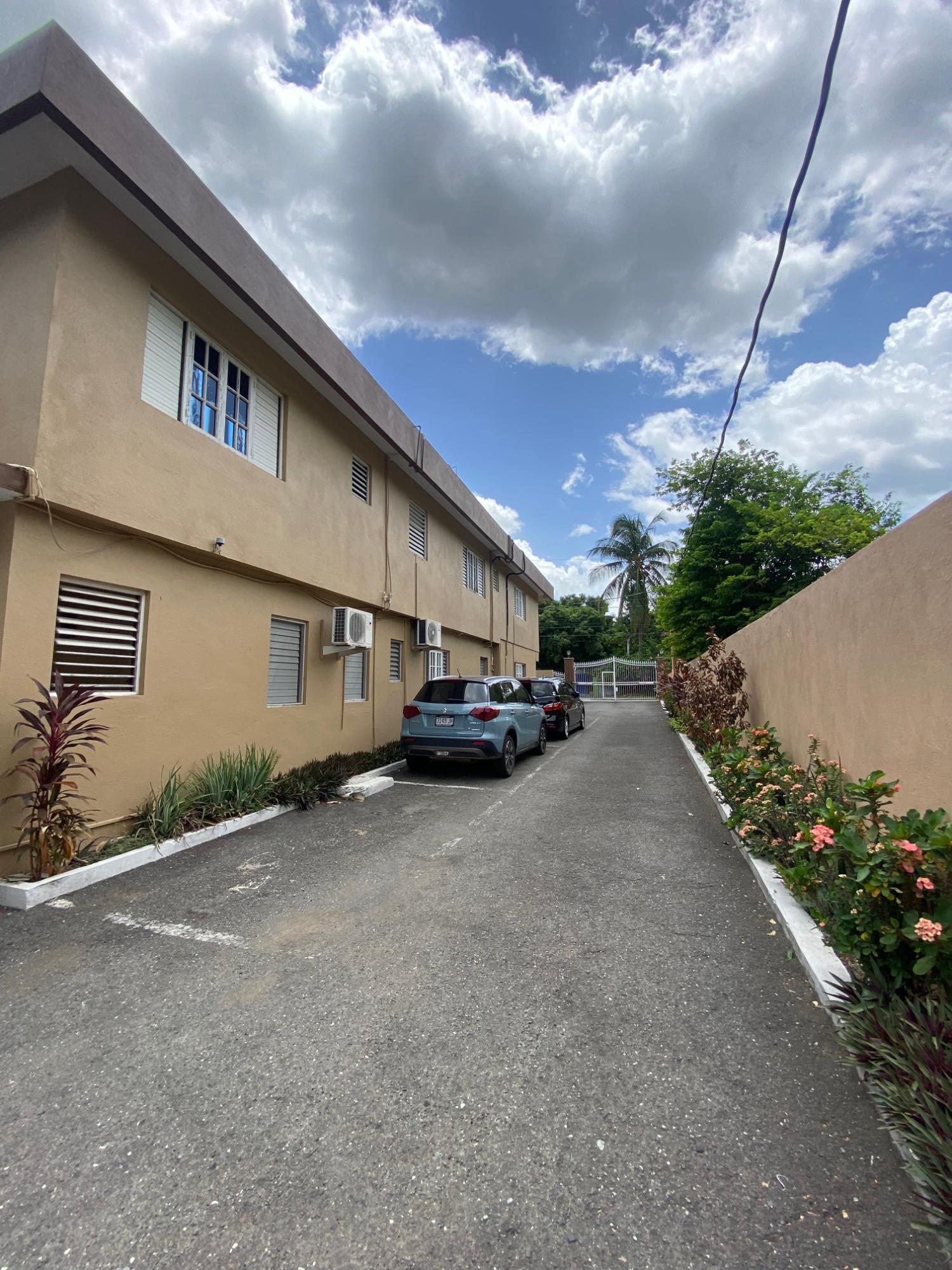 Apartment For Sale: THREE VIEWS AVENUE, Kingston 20 | $15,500,000 photo 3