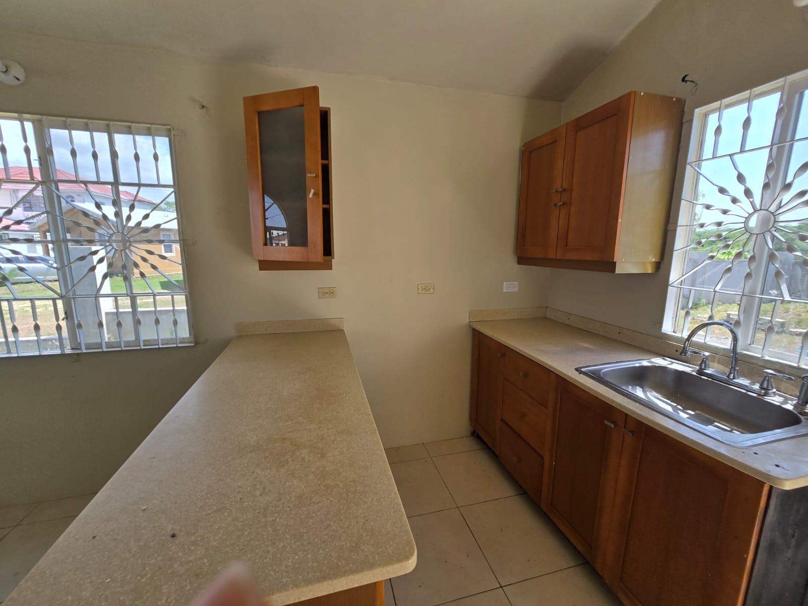 House For Rent: MODELLE CRESCENT, NEW HAR, New Harbour Village | $100,000 photo 5