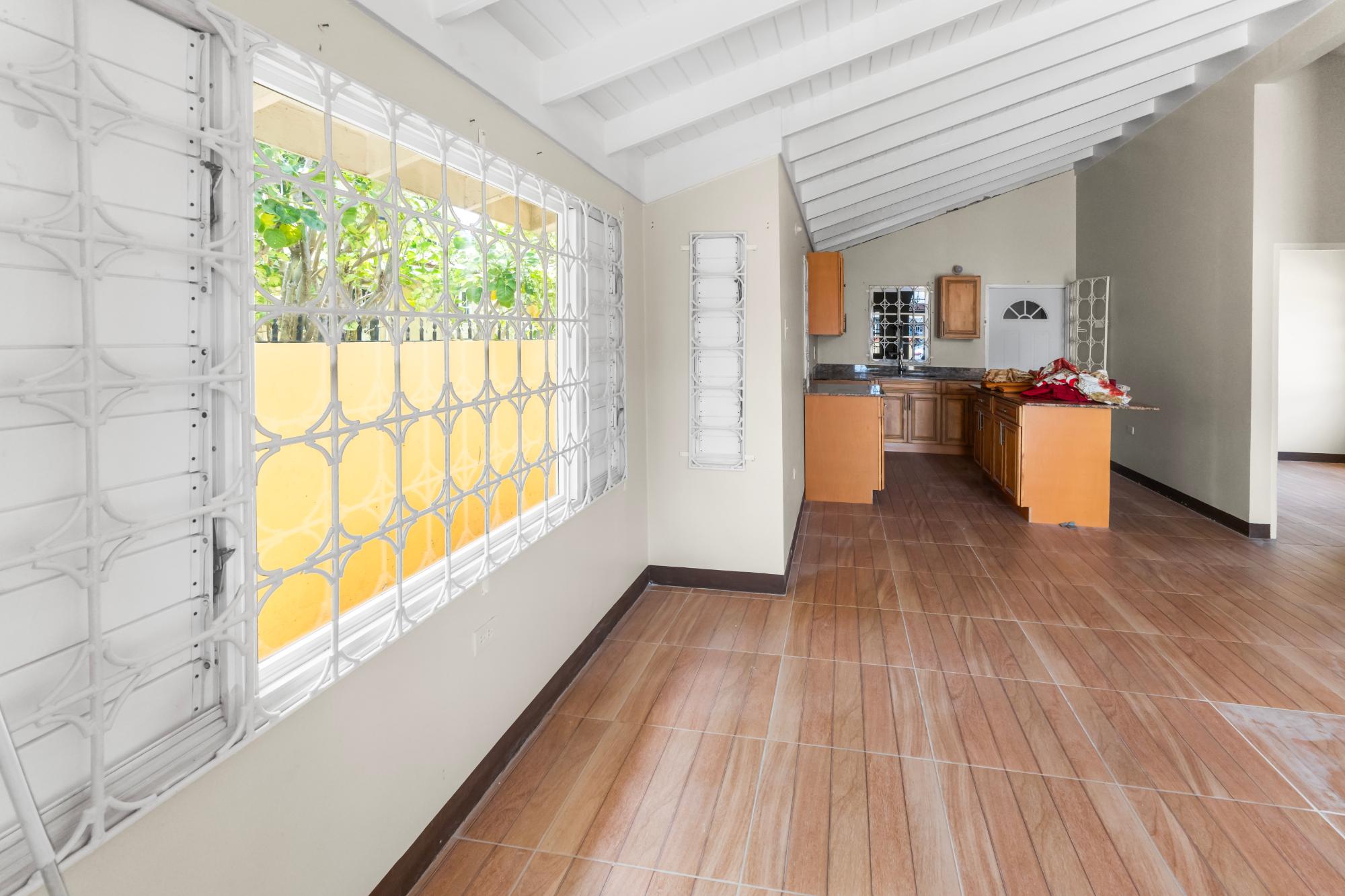 House For Rent: MOCKINGBIRD CIRCLE, THE A, Old Harbour | $75,000 photo 2