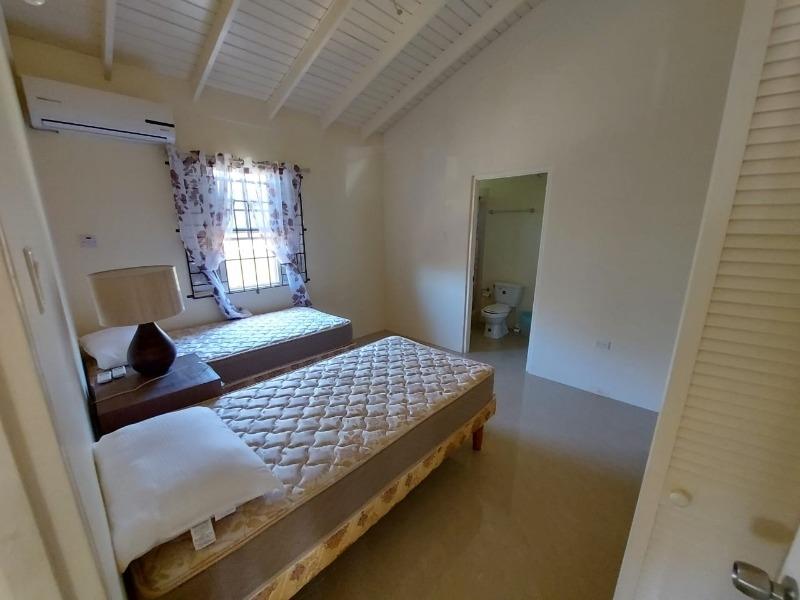 House For Rent: DRAXHALL COUNTRY CLUB, Drax Hall Estate | $1,200 photo 4
