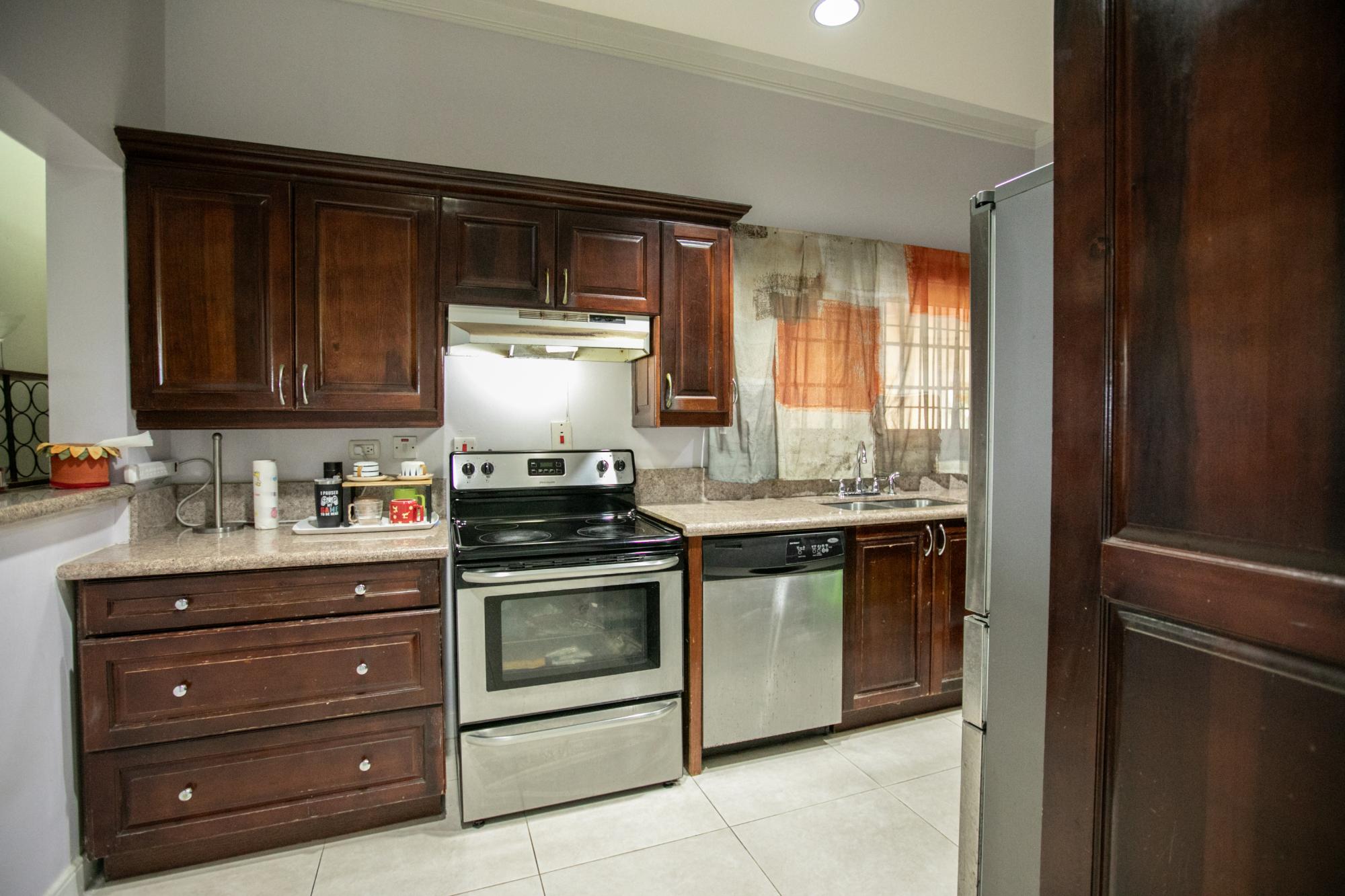 Apartment For Sale: TAVISTOCK TERRACE, Kingston 6 | $388,000 photo 12