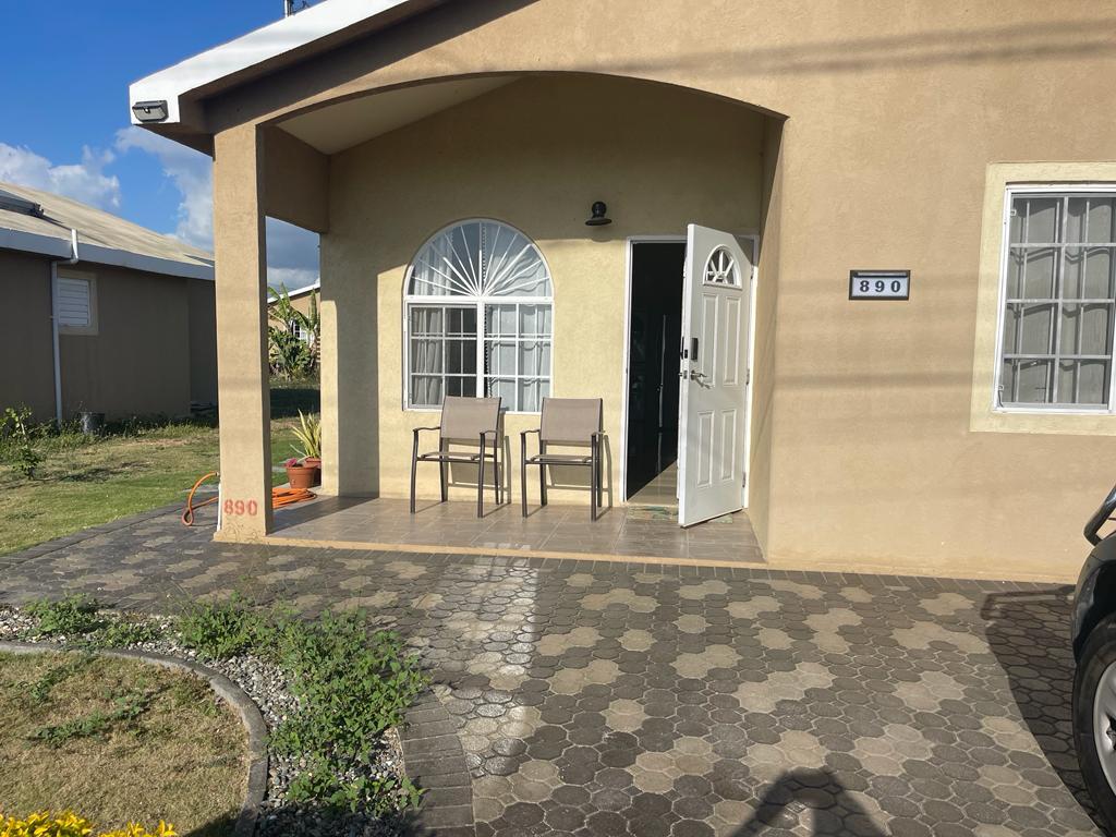 House For Rent: PHOENIX PARK VILLAGE, Greater Portmore | $165,000 photo 11
