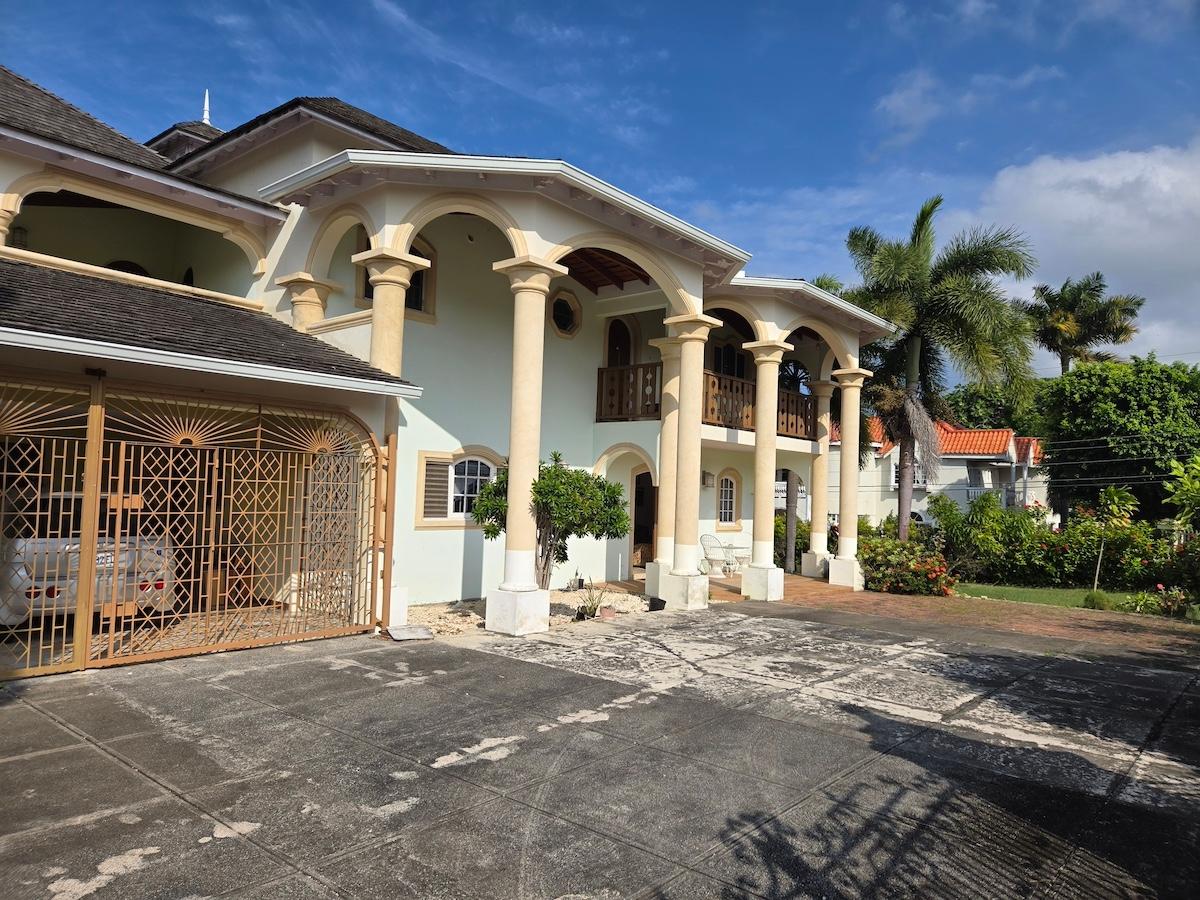 House For Sale: HATFIELD MEADOWS, ST JAME, Hartfield | $669,000 photo 3