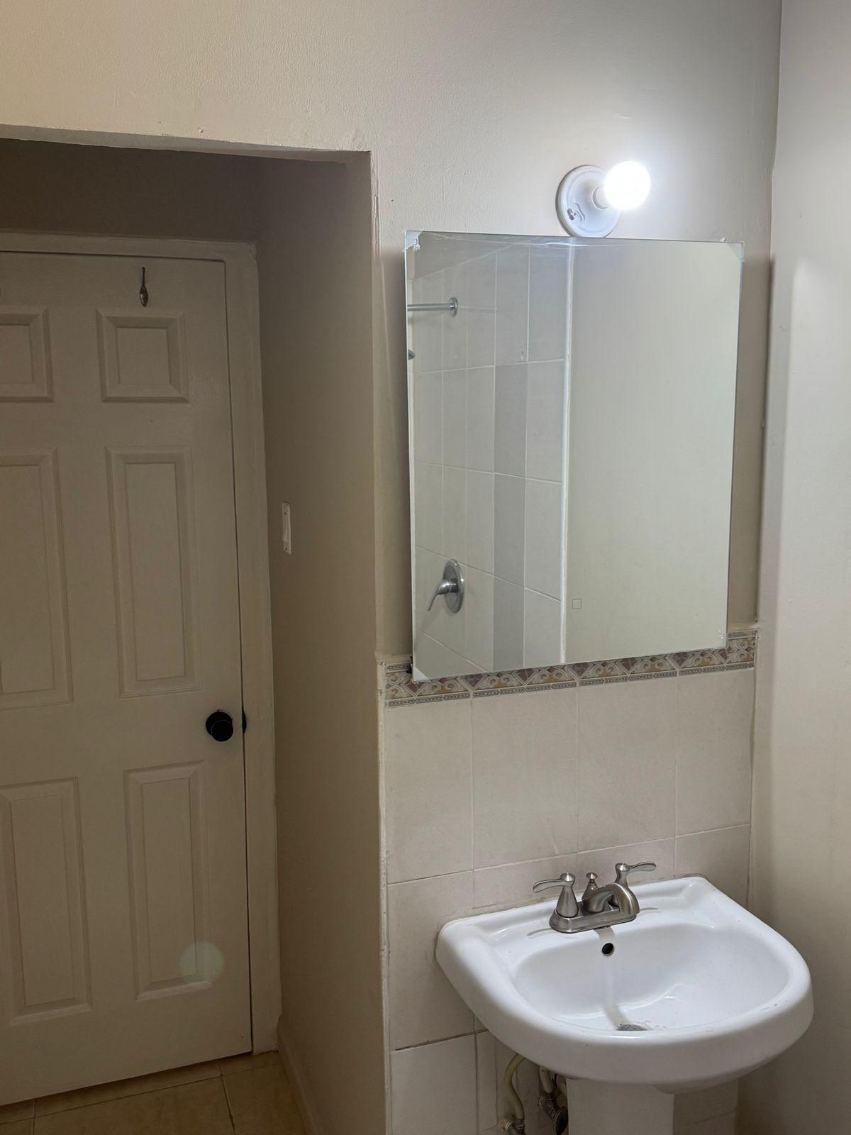 Apartment For Rent: KENSINGTON CRESCENT, Kingston 5 | $150,000 photo 7