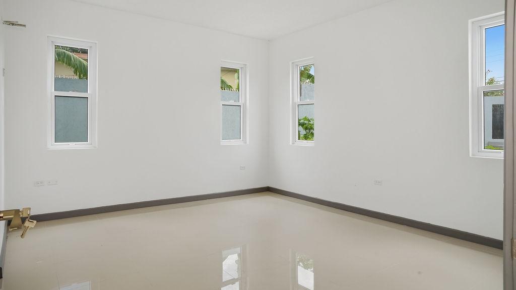 Apartment For Sale: BARRINGTON DR. ST. ANDREW, Kingston 19 | $50,000,000 photo 7