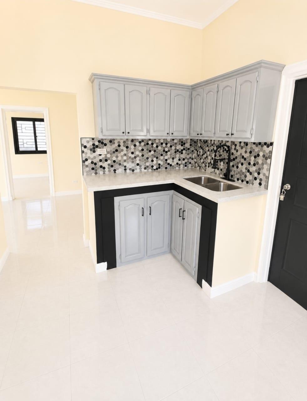Apartment For Rent: BEALE AVENUE, KINGSTON 7, Kingston 7 | $160,000 photo 4