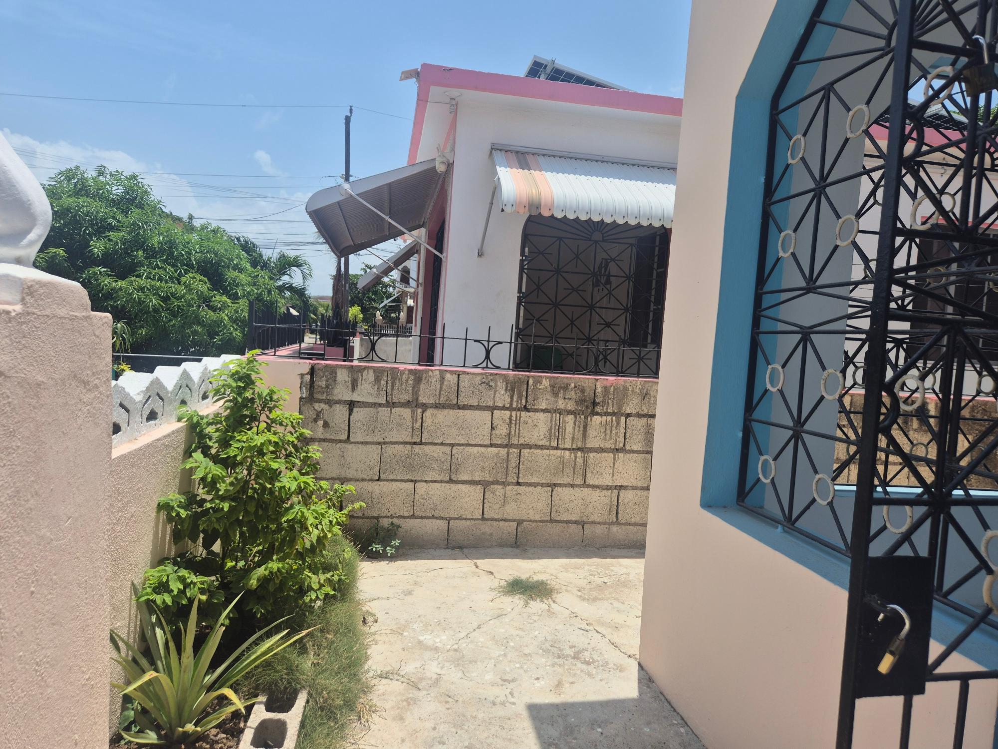 House For Sale: 5 EAST, GREATER PORTMORE, Greater Portmore | $24,000,000 photo 5