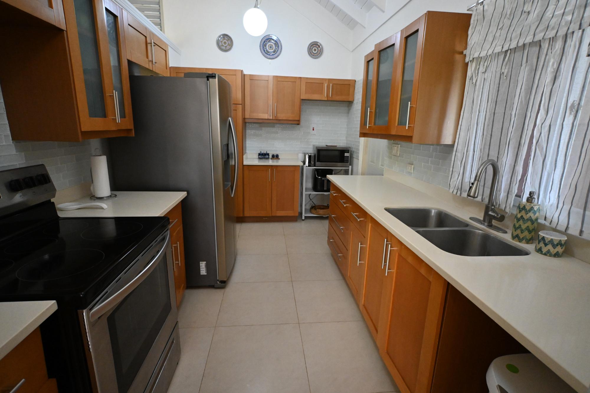 House For Rent: PAPAYA AVENUE, Richmond | $2,400 photo 4