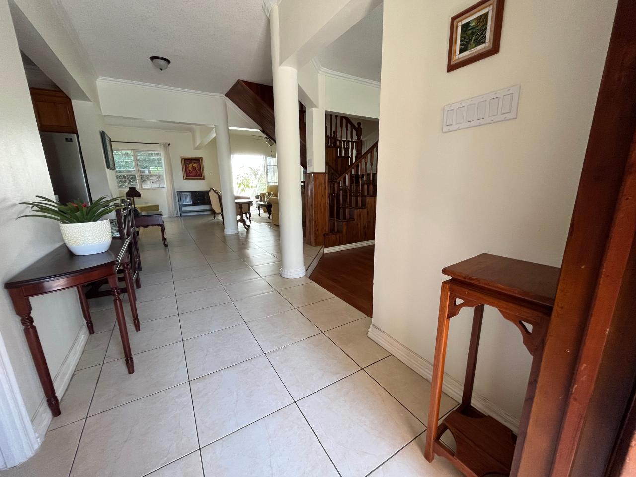 Townhouse For Rent: BARBICAN ROAD, Kingston 6 | $3,300 photo 2