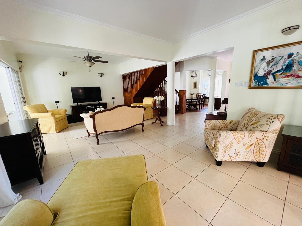 Townhouse For Rent: BARBICAN ROAD, Kingston 6 | $3,300 photo 5