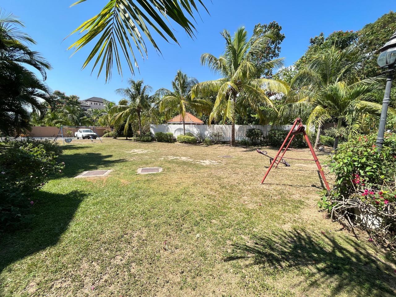 Townhouse For Rent: BARBICAN ROAD, Kingston 6 | $3,300 photo 18