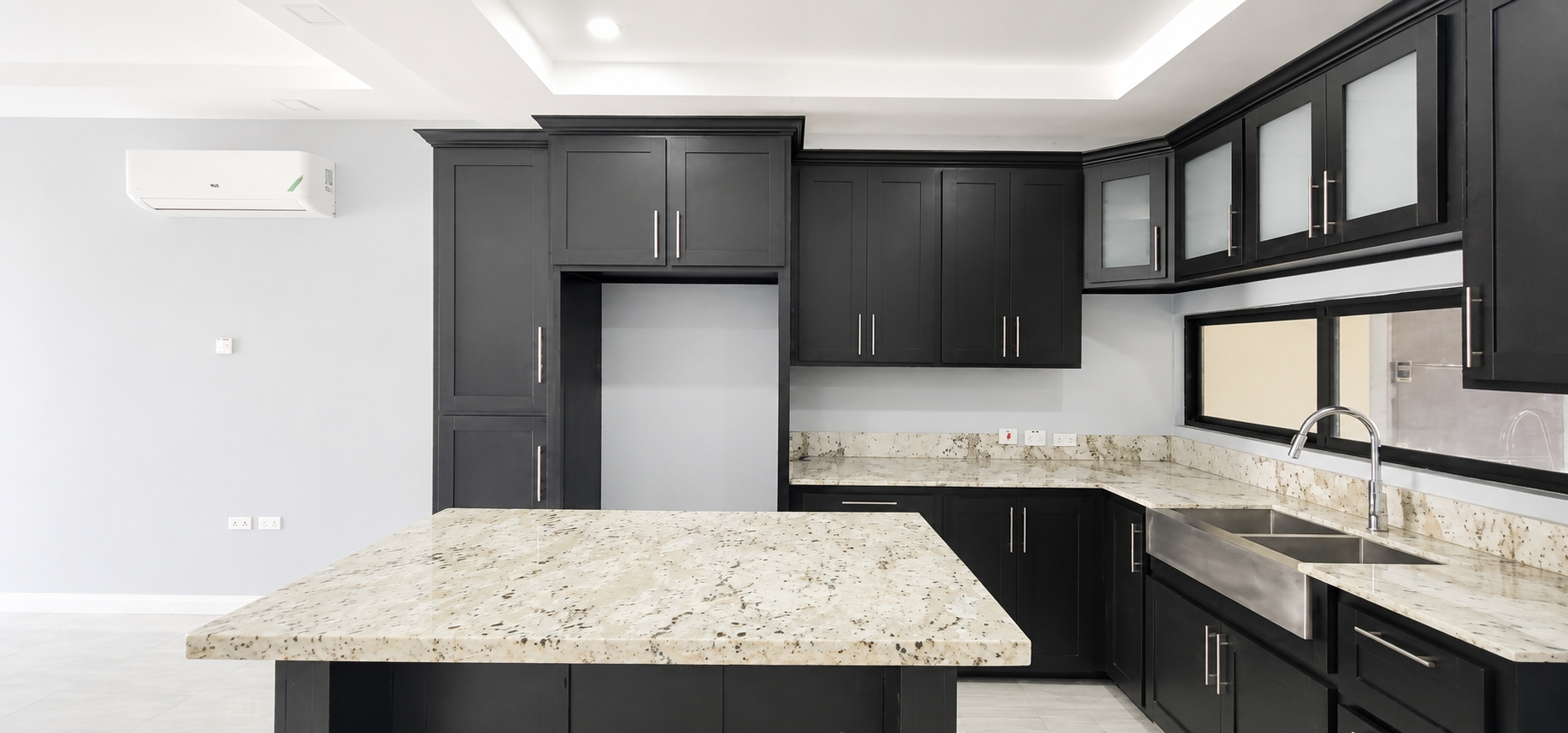 Apartment For Rent: SUNSET DRIVE, Kingston 8 | $200,000 photo 3