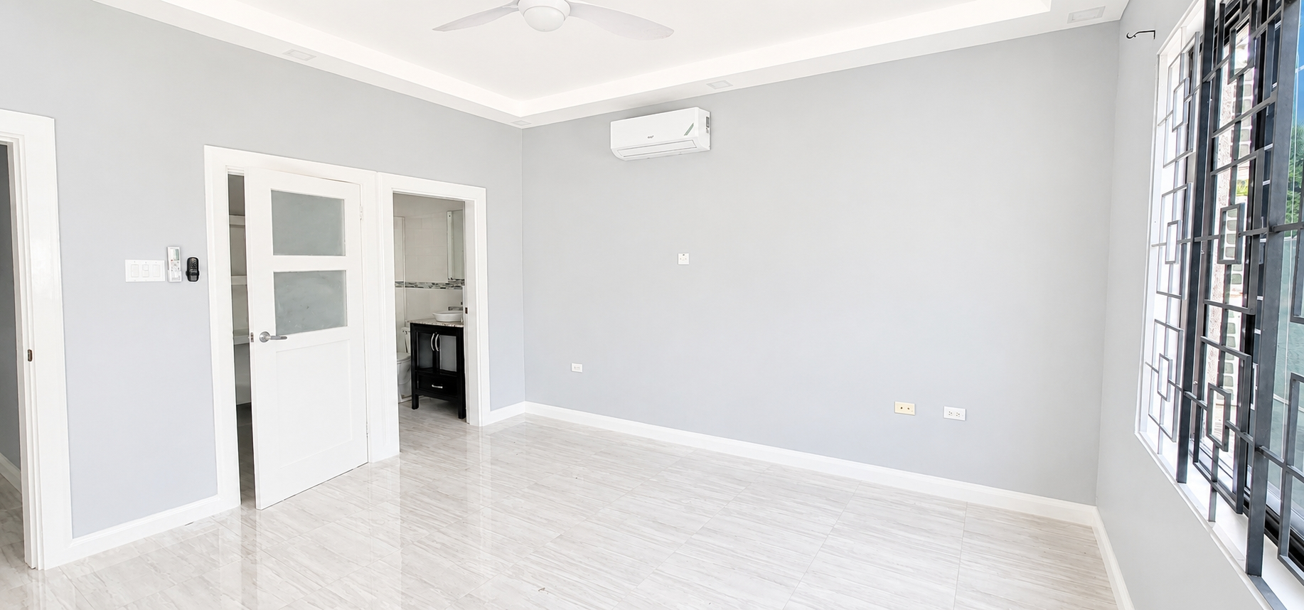Apartment For Rent: SUNSET DRIVE, Kingston 8 | $200,000 photo 5
