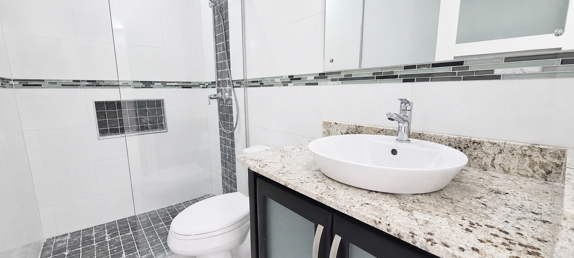 Apartment For Rent: SUNSET DRIVE, Kingston 8 | $200,000 photo 8
