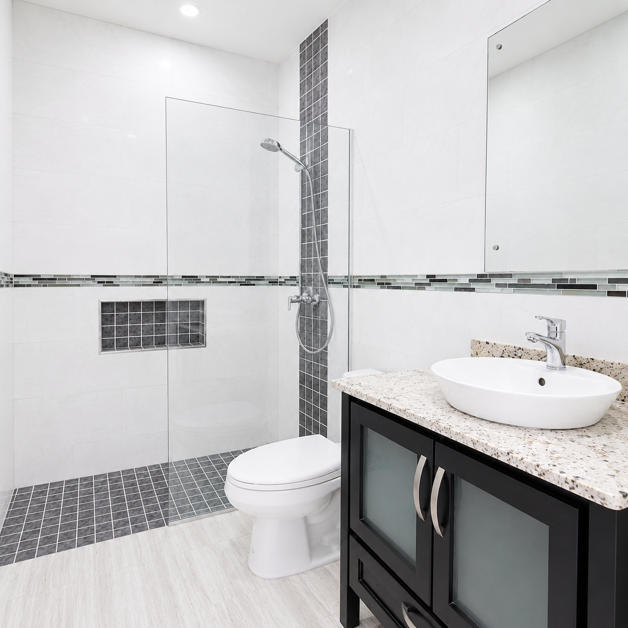 Apartment For Rent: SUNSET DRIVE, Kingston 8 | $200,000 photo 9