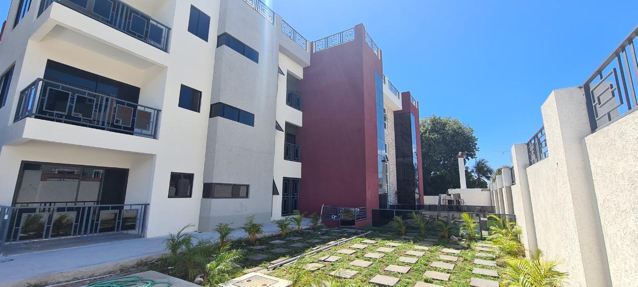 Apartment For Rent: SUNSET DRIVE, Kingston 8 | $200,000 photo 23