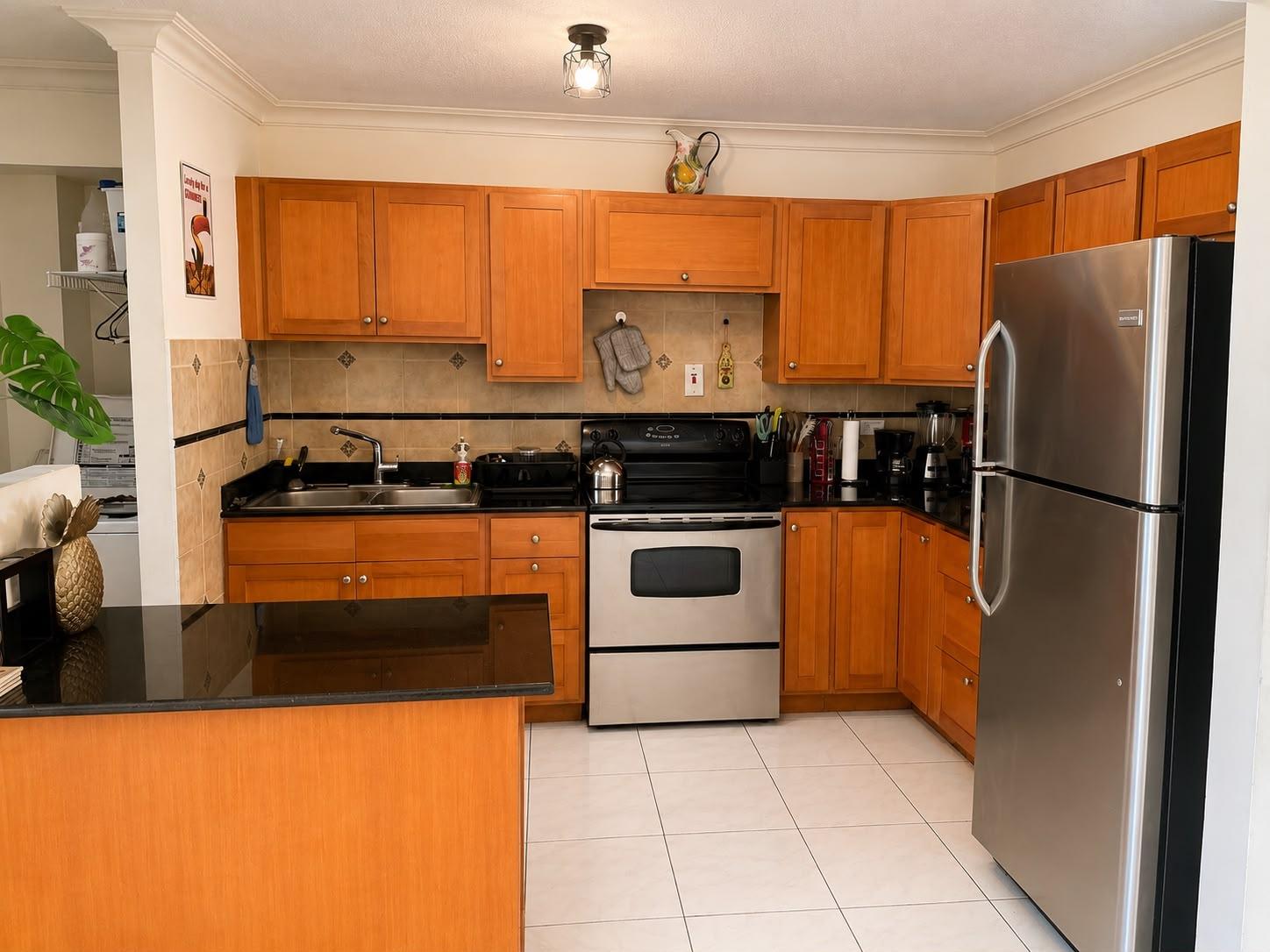 Townhouse For Rent: WHITE CEDAR ROAD, Mango Walk C-Club | $1,900 photo 5