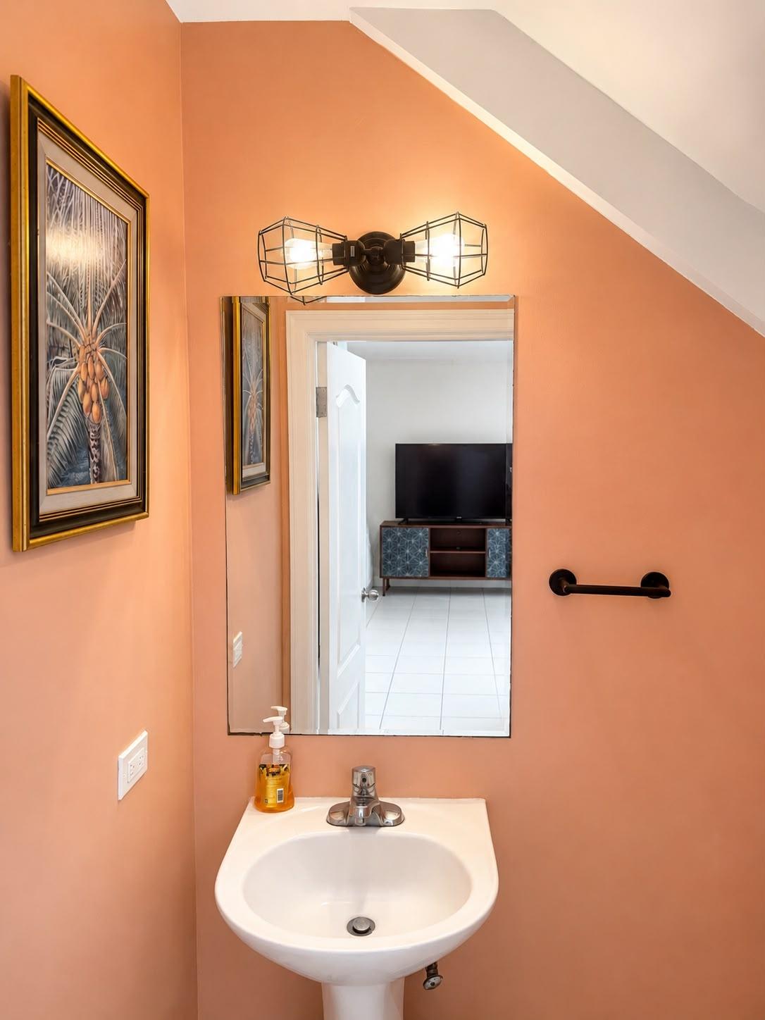 Townhouse For Rent: WHITE CEDAR ROAD, Mango Walk C-Club | $1,900 photo 10