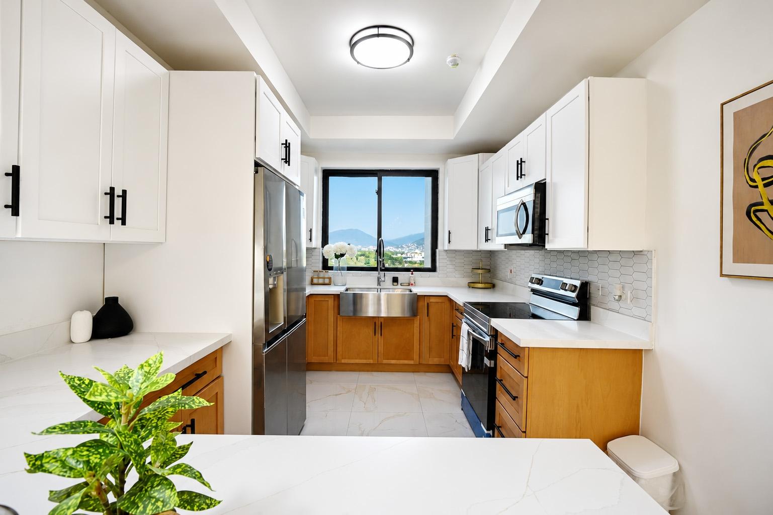 Apartment For Sale: GROSVENOR HEIGHTS, KINGST, Kingston 8 | $398,000