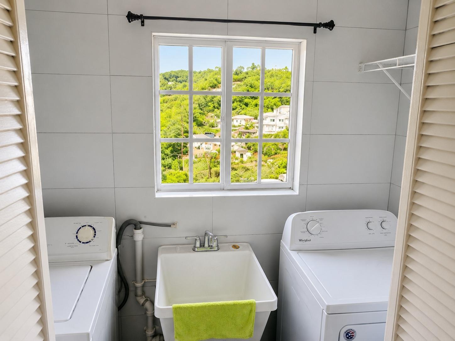 Townhouse For Rent: GREEN APT, HATFIELD, Hatfield | $160,000 photo 3
