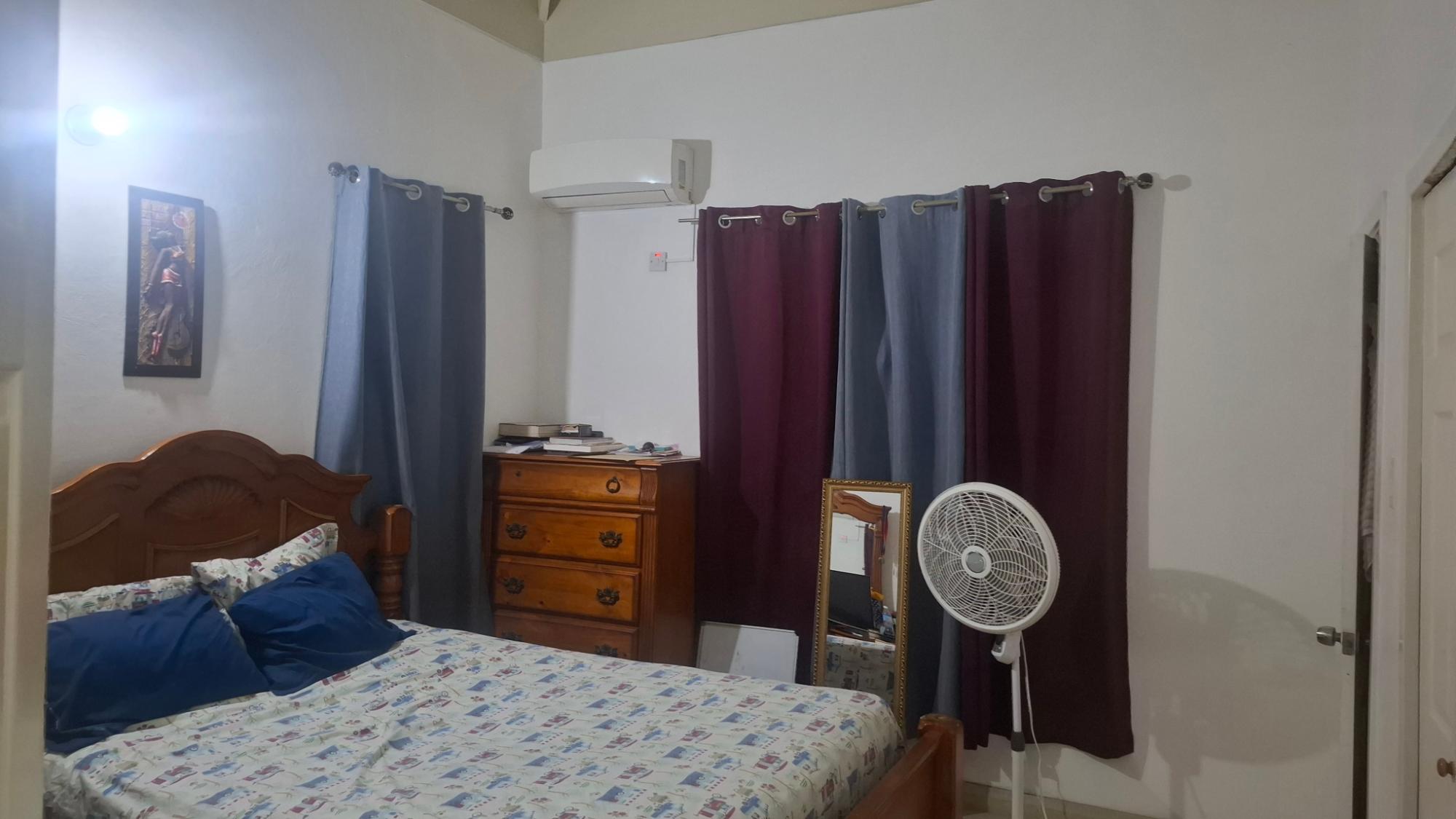 Apartment For Rent: ROEHAMPTON DRIVE, Kingston 19 | $160,000 photo 3