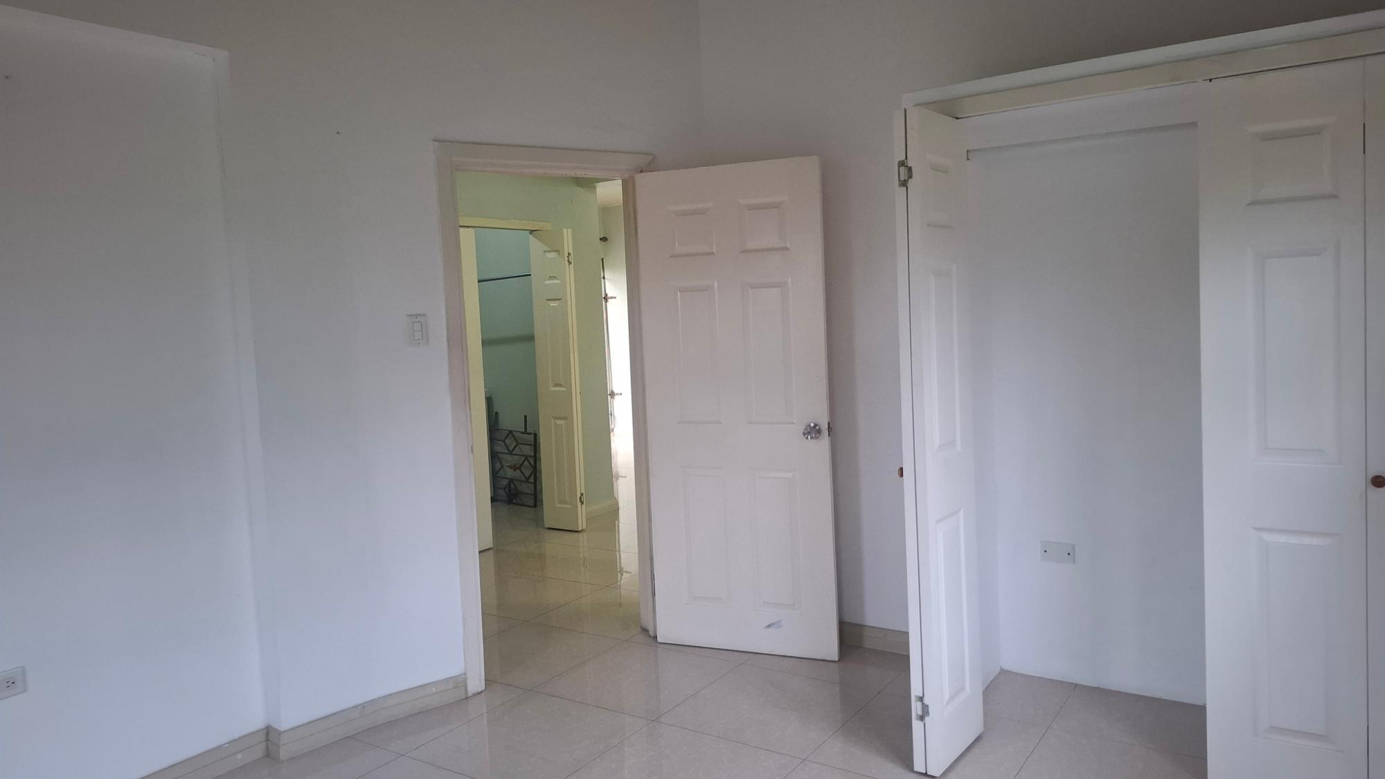 Apartment For Rent: ROEHAMPTON DRIVE, Kingston 19 | $160,000 photo 5