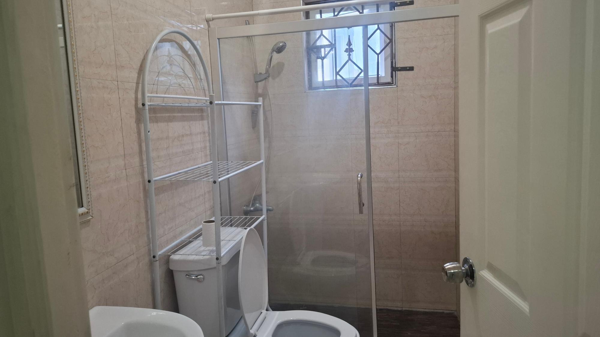 Apartment For Rent: ROEHAMPTON DRIVE, Kingston 19 | $160,000 photo 7
