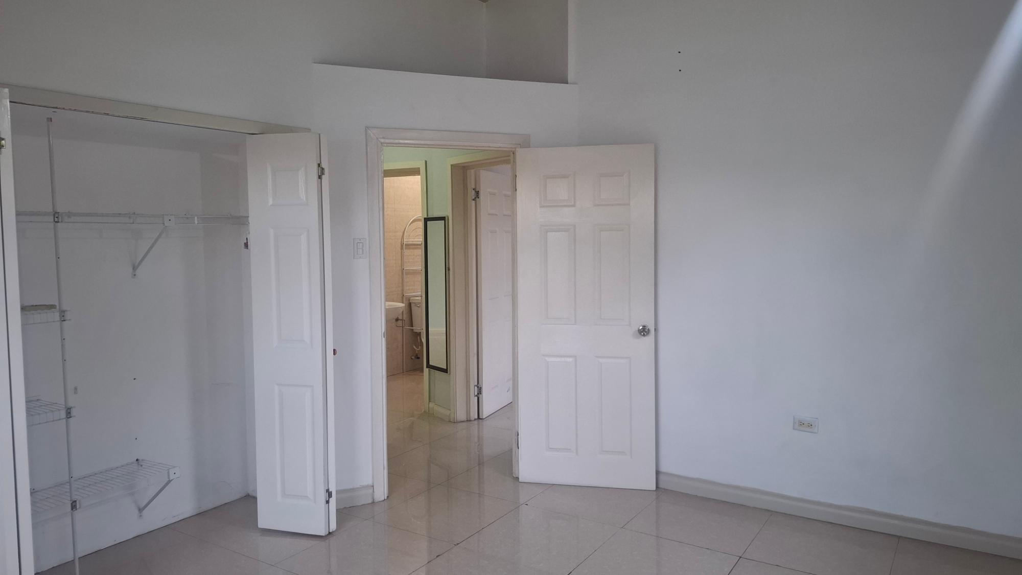 Apartment For Rent: ROEHAMPTON DRIVE, Kingston 19 | $160,000 photo 10