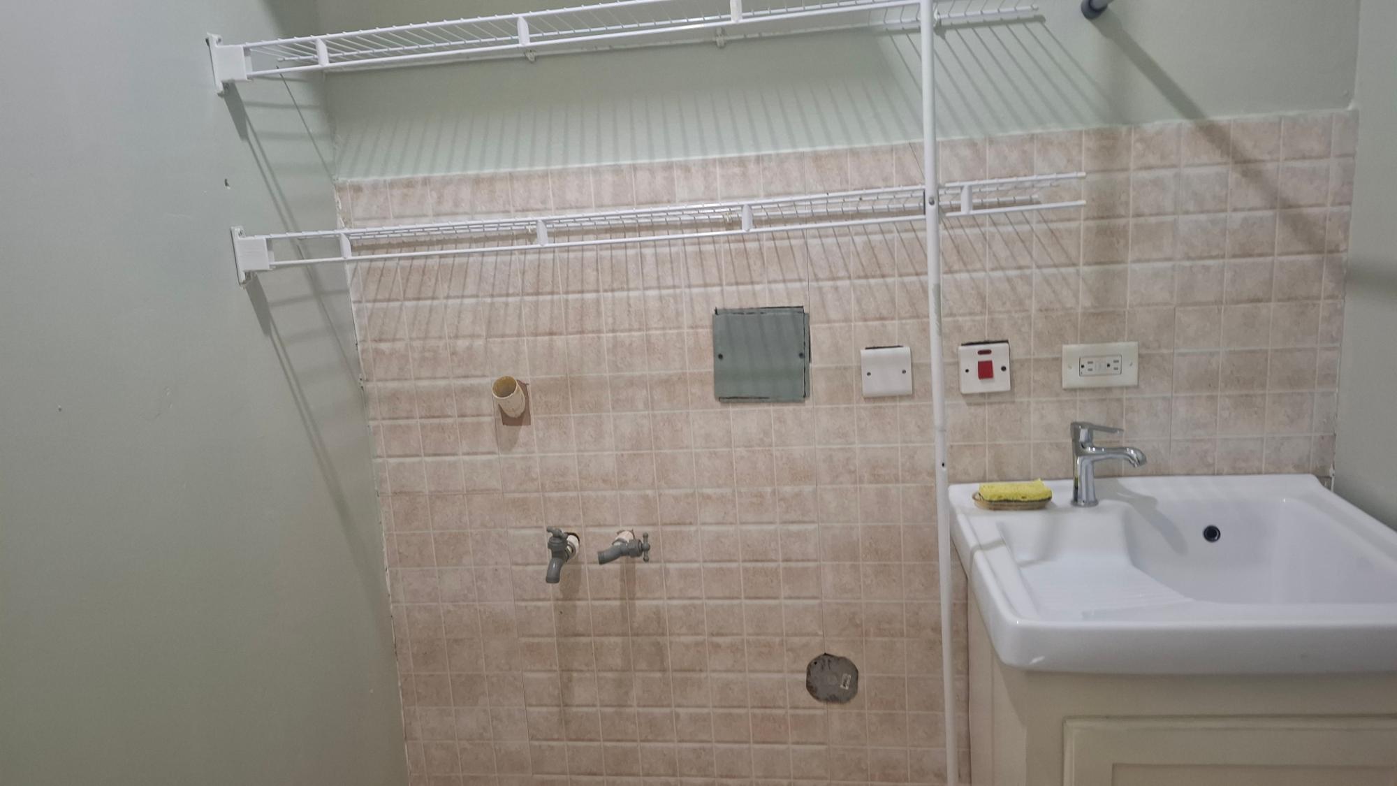 Apartment For Rent: ROEHAMPTON DRIVE, Kingston 19 | $160,000 photo 11